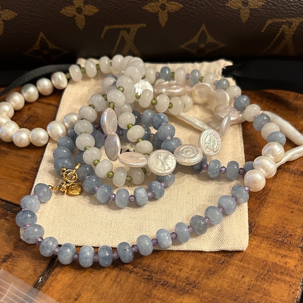 Mayamar Blue and White‎ Pearl Beaded Necklace